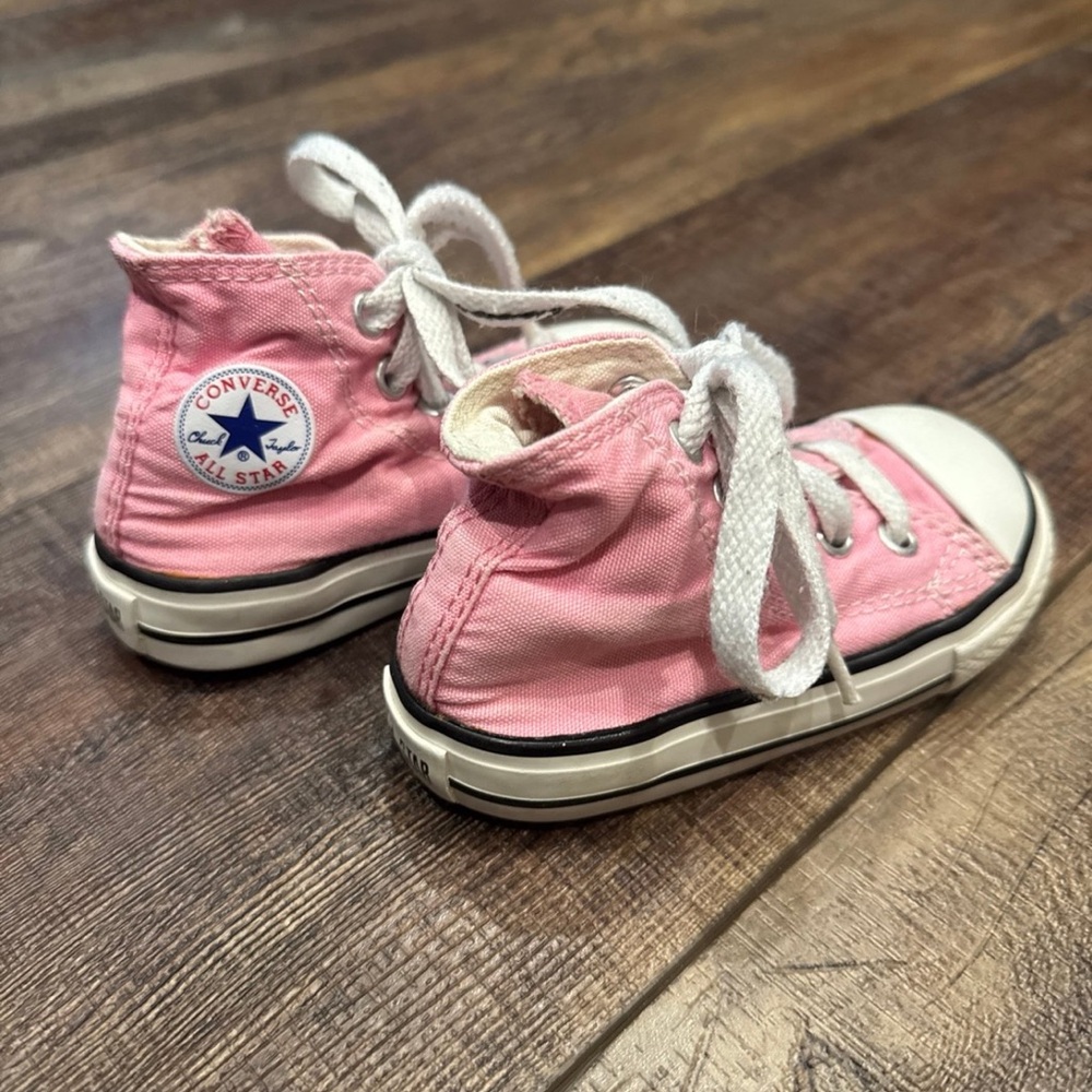 Toddler converse - Picture 2 of 5